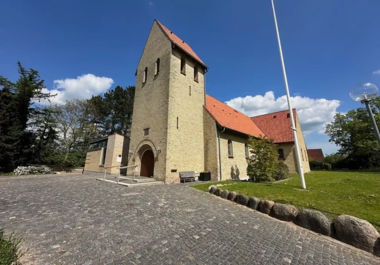 Virum Kirke i Virum &ndash; kirke til begravelse og bis&aelig;ttelse