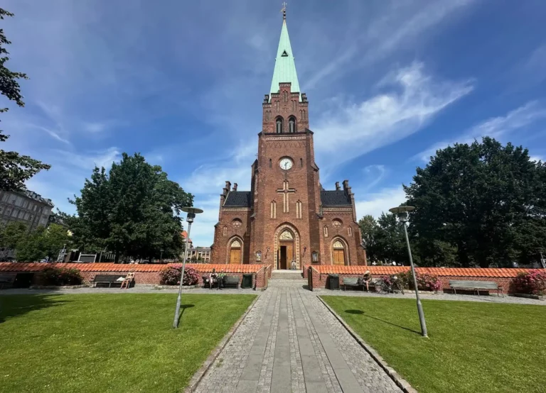 Sankt Johannes Kirke på Nørrebro ved bisættelse og større kirkelig afsked