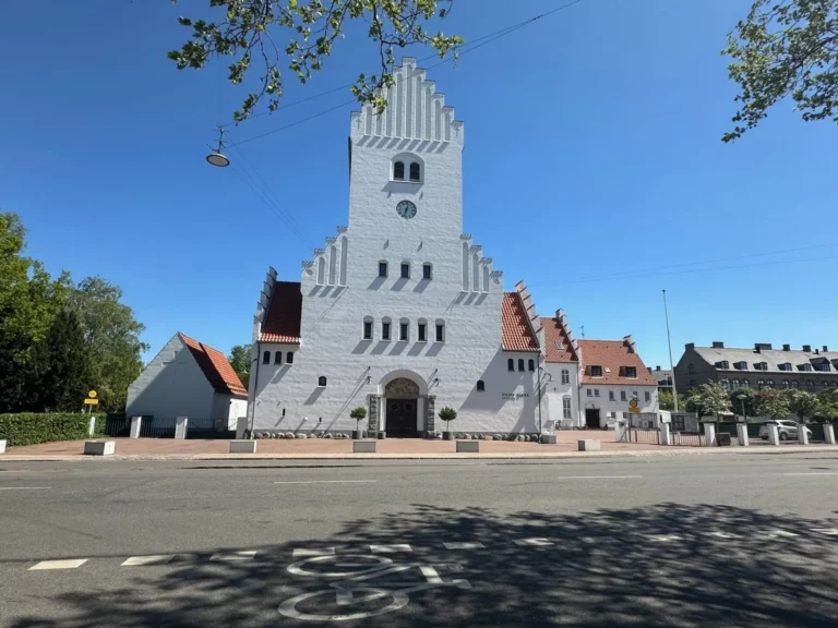 Filips Kirke på Amager som ramme om kirkelig begravelse eller bisættelse
