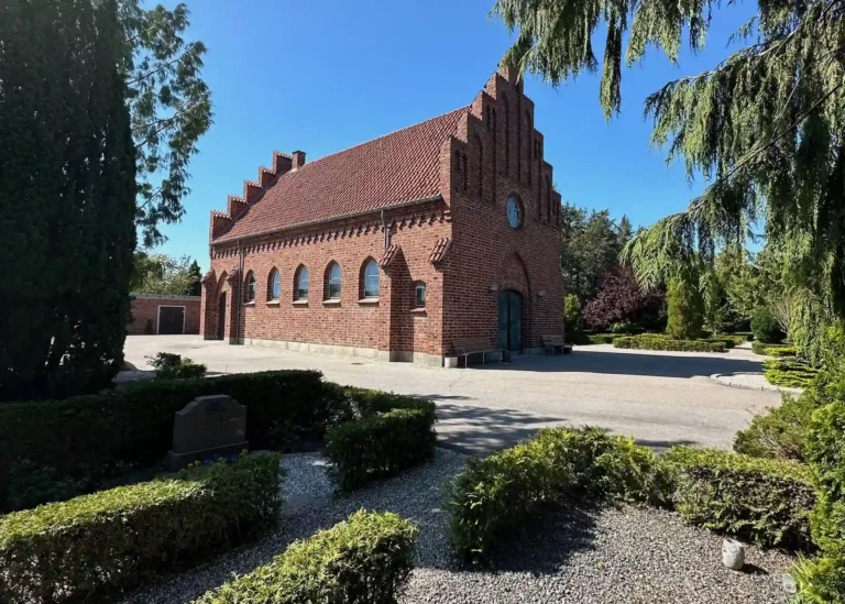 Kastrup Kirkegårds Kapel i Kastrup til ceremoni og afsked