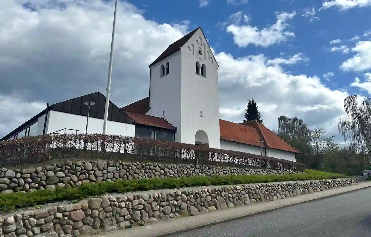 Begravelse i Nærum Kirke og sognehus