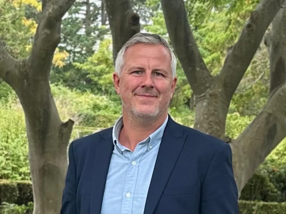 Lasse, bedemand og indehaver af Danbegravelse
